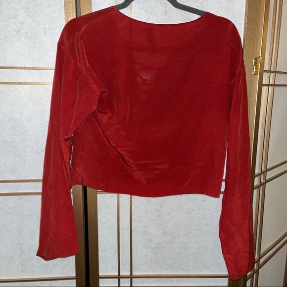 Vintage Yves Saint Laurent %100 silk top - Picture 6 of 9